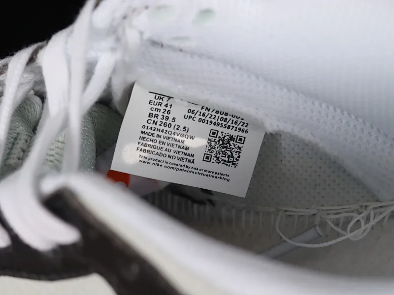 All Categories Nk SB Dunk Series Nk SB Dunk Low Low-top sneakers Cost-effective version Nk Dunk Low "Mini Orange Swoosh" SB low-top sports and leisure sneakers FN7808-001